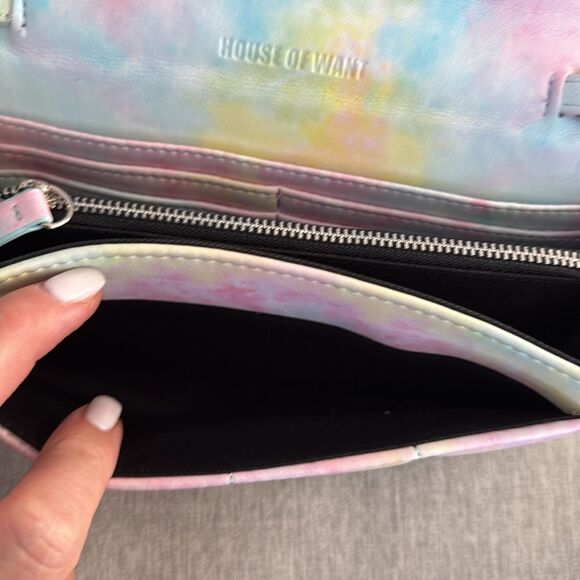 Pastel Tie-Dye Clutch with Chain - Picture 6 of 9